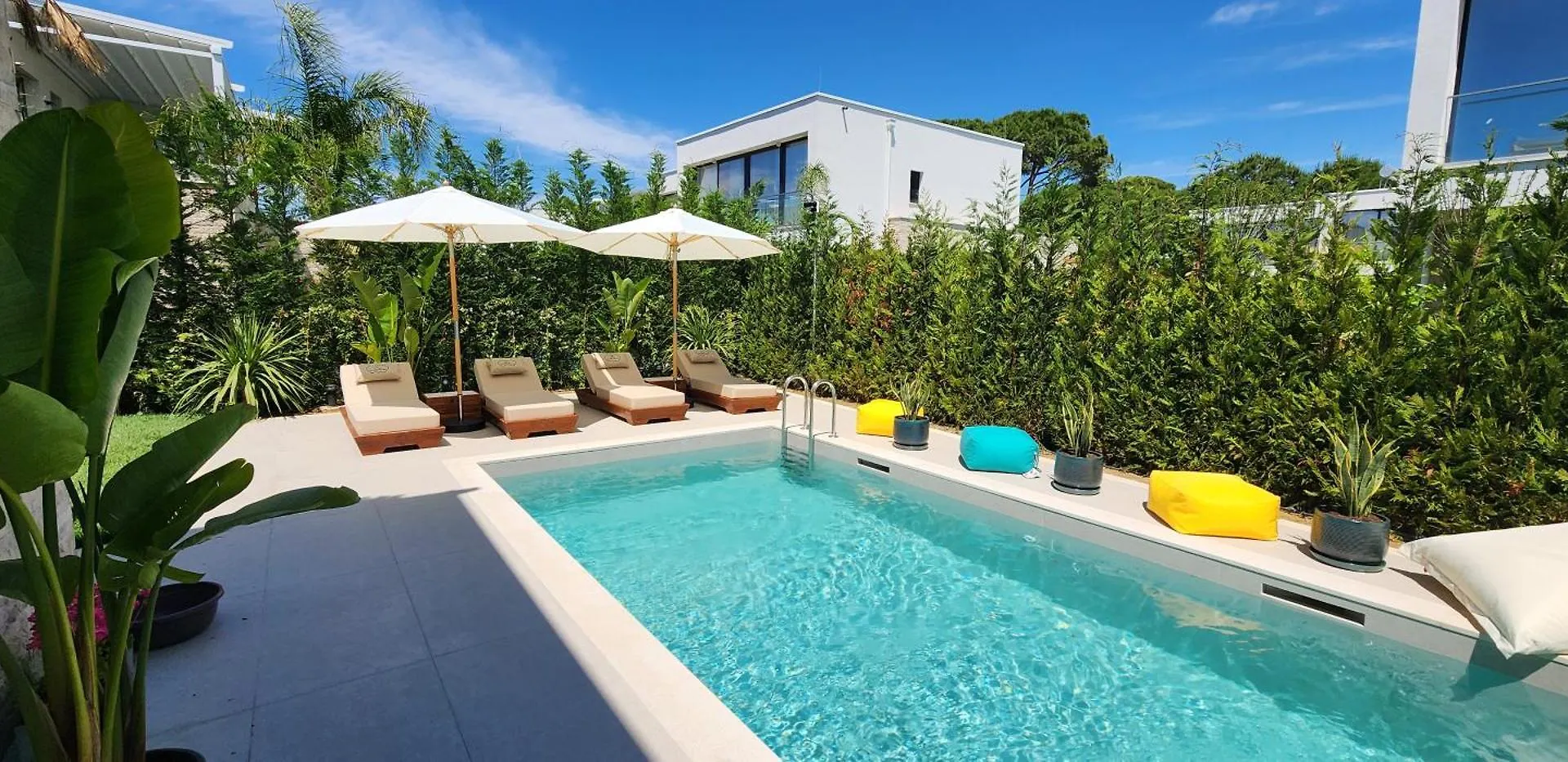 Villa Marysol - San Pietro Resort - Pool & Hot Tub location